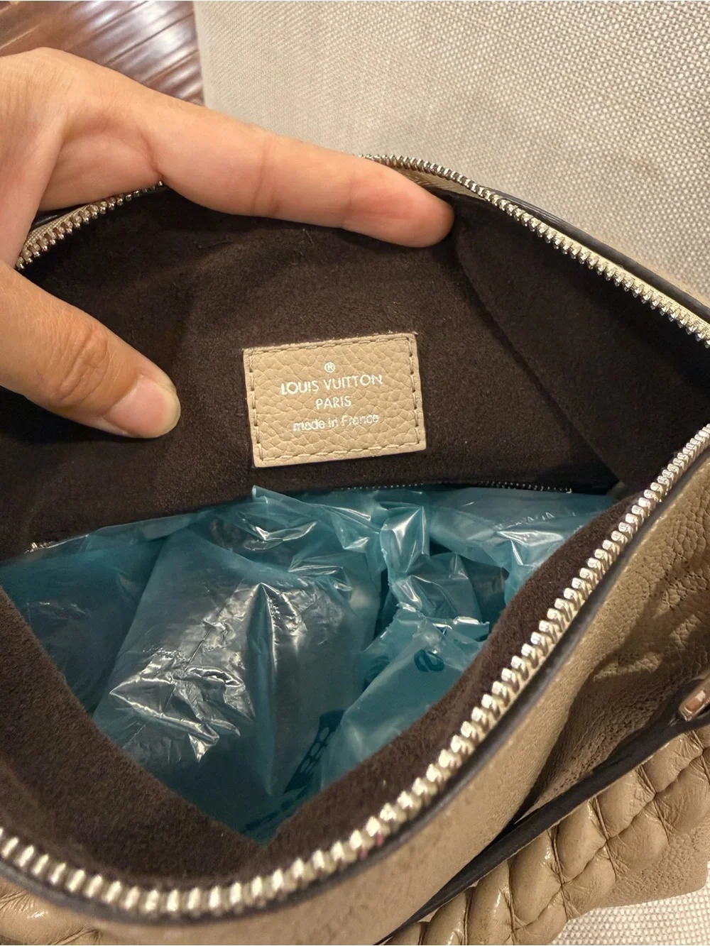 Louis Vuitton 100% authentic